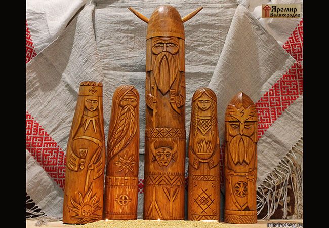 Славянские Боги из дерева