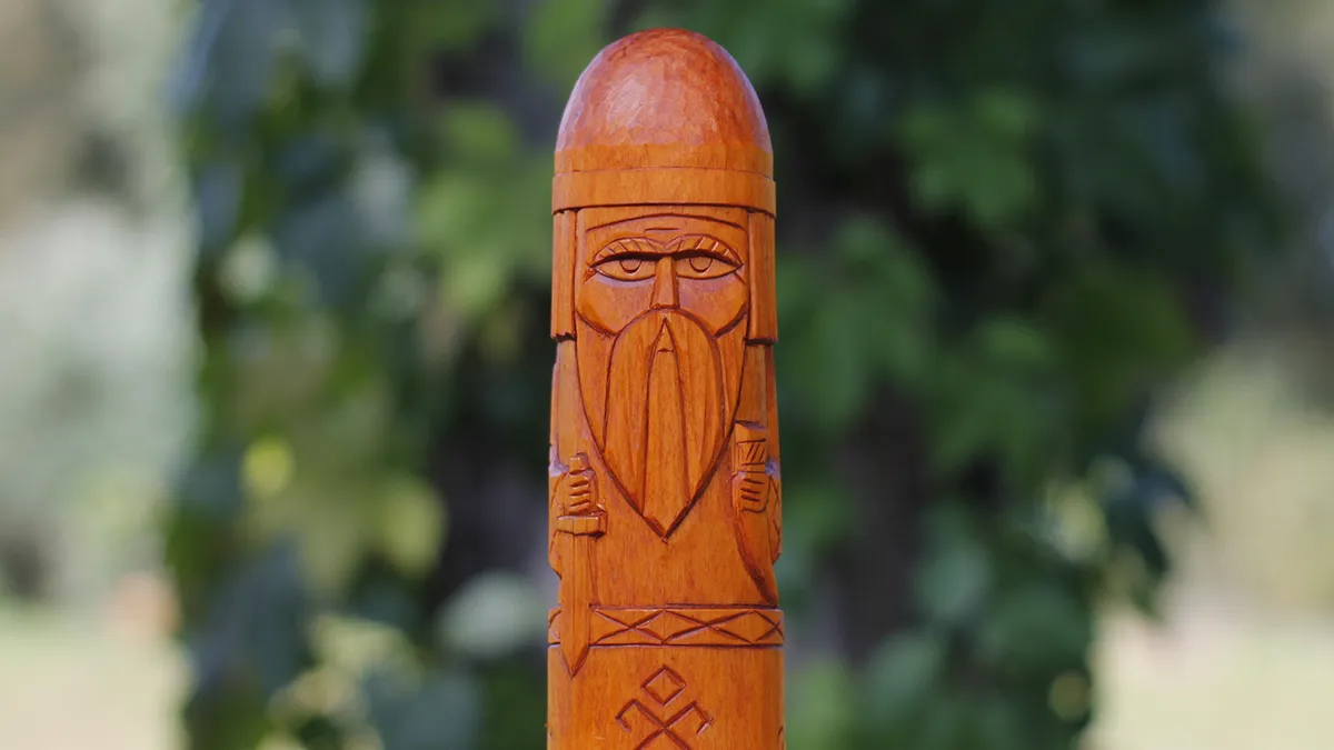 Видео обзор славянского чура 20 см из натурального дерева - демонстрация ручной работы мастера