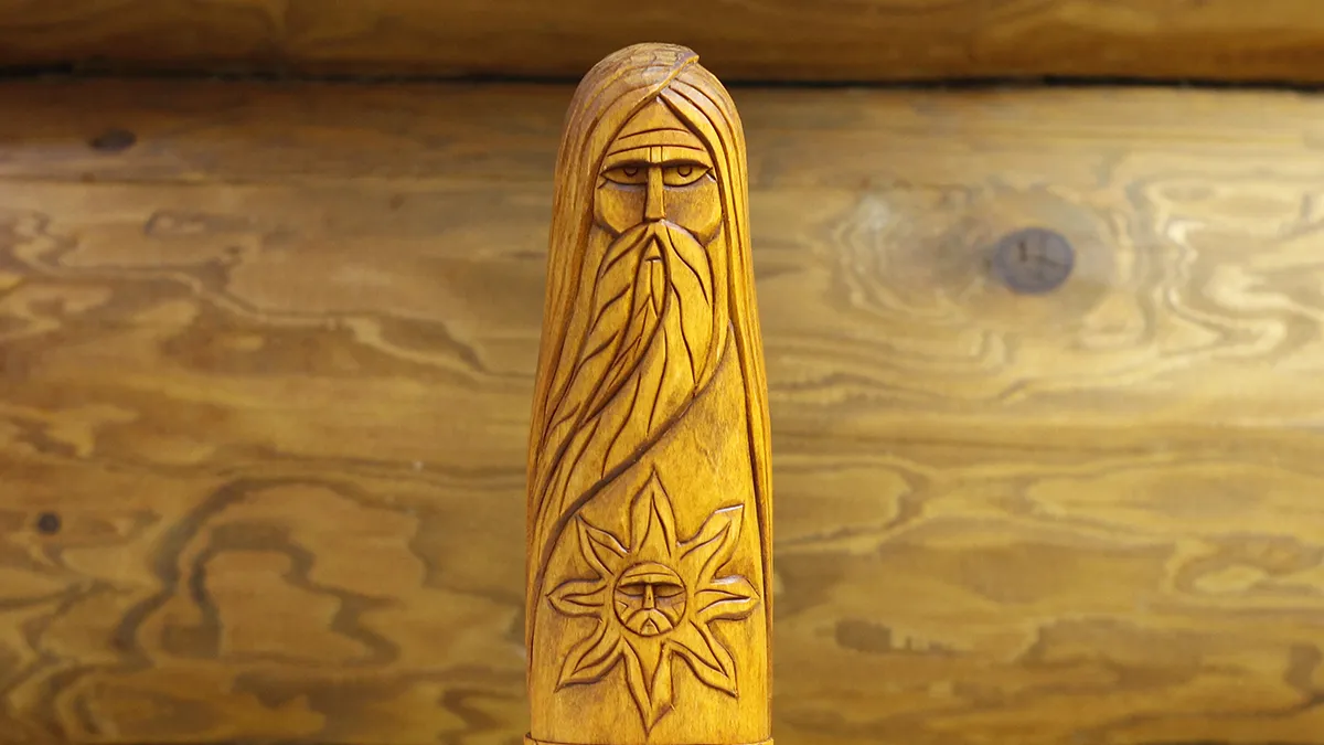 Видео обзор кумира Хорса 20 см - демонстрация ручной работы мастера