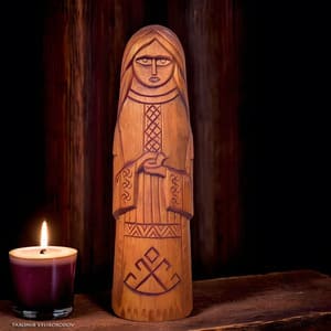 Кумир Богини Рожаны 20 см - купить деревянный кумир богини семьи и плодородия