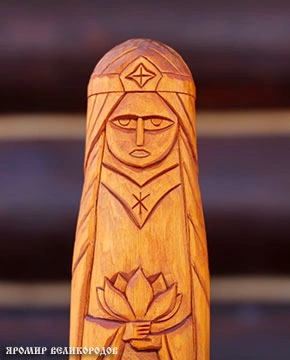 Кумир Богини Тары (Таруса) 30 см - вид сбоку, искусная ручная резьба